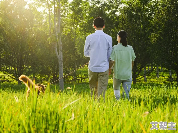 午夜爱爱动态图：最新研究揭示深夜活动对情侣关系的积极影响与心理健康的重要性