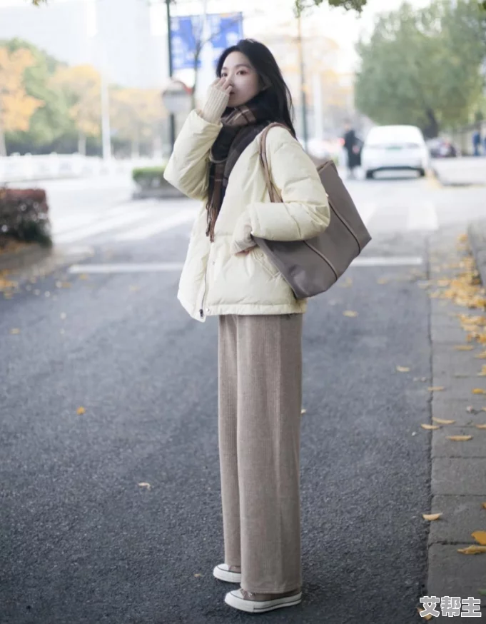 奶大的女人弄着舒服，分享她们的独特魅力与自信，让我们一起探讨如何在生活中找到舒适与快乐的平衡